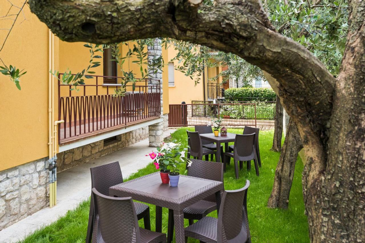Ferienwohnung Ortaglia B2 Torri Del Benaco Exterior foto
